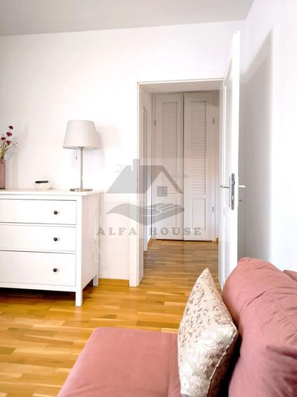Apartament trei camere, 83 mp, vedere panoramică spre Tâmpa-Bartolomeu