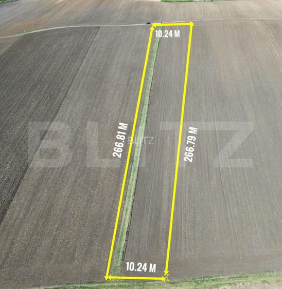 Teren extravilan de vanzare, 2.700 mp - zona Cristur - 2