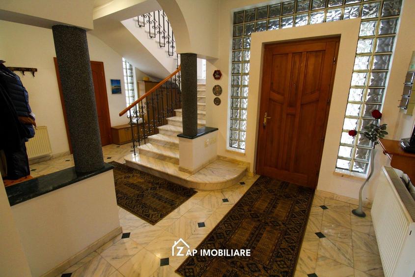 Unirii - Casa Zona Romcab - 400mp - 1259 mp teren - Garaj dublu - piscina