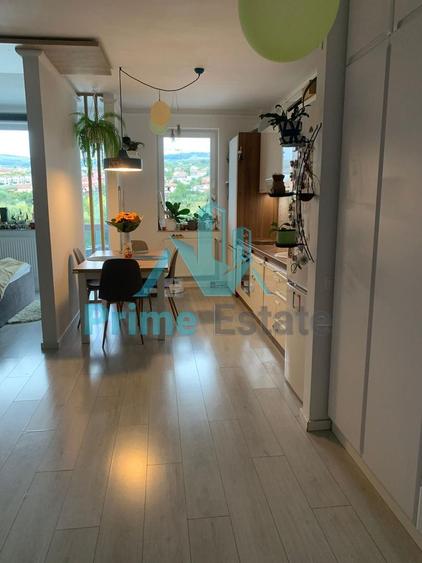 Apartament cu 2 camere de vânzare în zona TCI