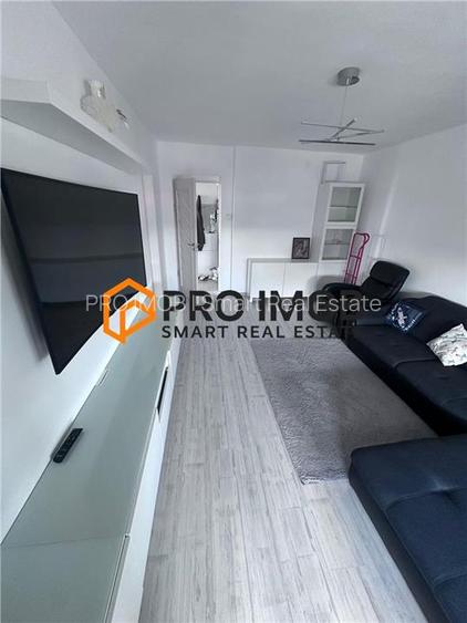 Apartament 3 camere decomandat zona Centru - 2