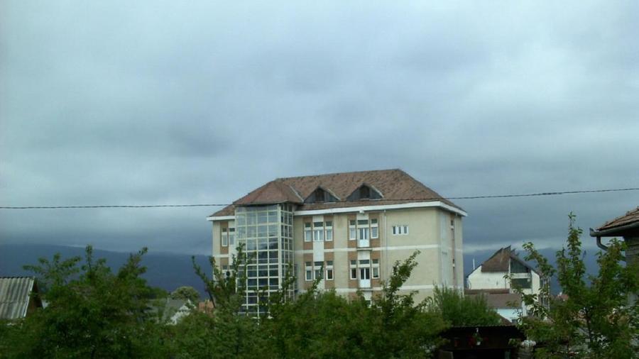 Cladire comerciala 2.260mp + Teren 2.480 mp - Miercurea Ciuc