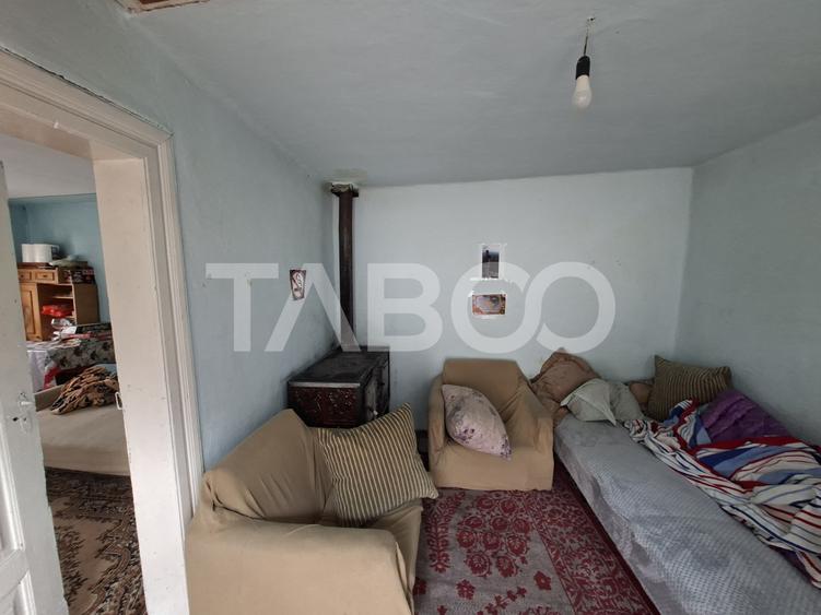 Casa individuala de vanzare in Poplaca -acces auto si strada asfaltata