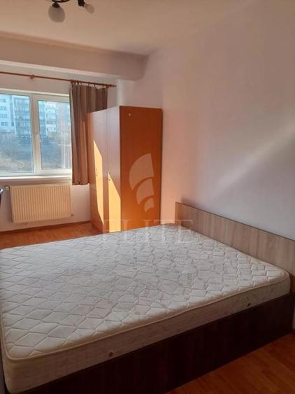 Apartament 3 camere în zona CALEA TURZII