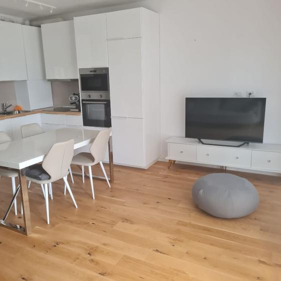 Proprietar închiriez apartament