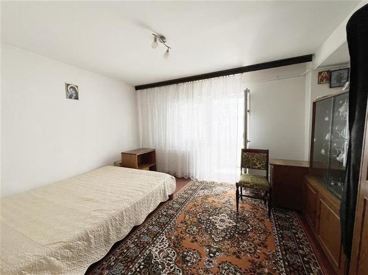 Apartament 3 camere, 2 bai, 2 balcoane, 78 mp, Carpatilor