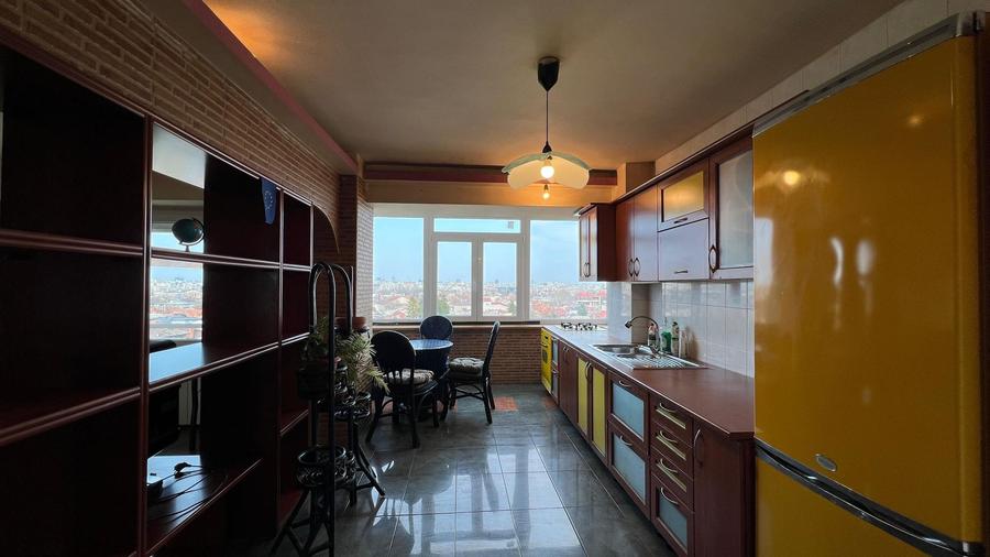 Apartament cu Panoramă Deosebită | Panduri - Cotroceni | Bloc Monolit 1990