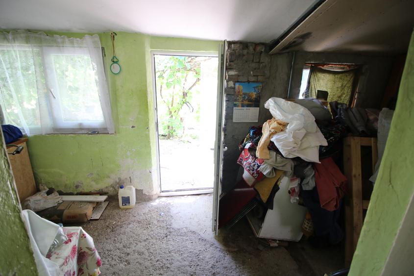 Vand teren 999mp +constructie de renovat loc. Serbestii Vechi