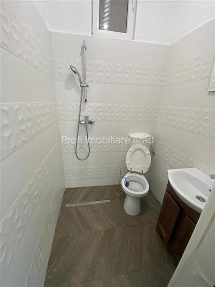 Inchiriez Spatiu  Comercial cu intrare din Bulevard - 16