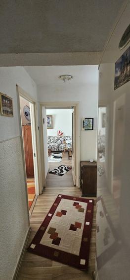 Inel 2 , 2 camere decomandat, parter
