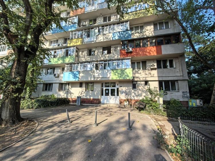GARSONIERA METROU ZONA 1 MAI