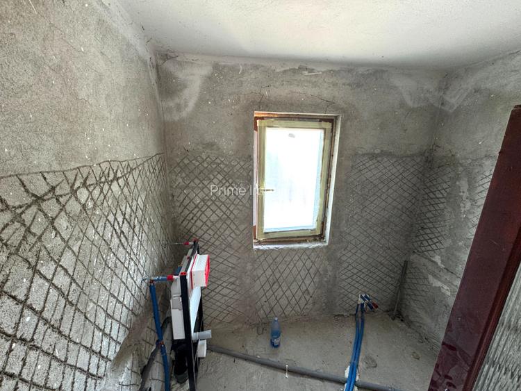 Spațiu de închiriat | 4 camere | Cetate | 100 mp utili - 4