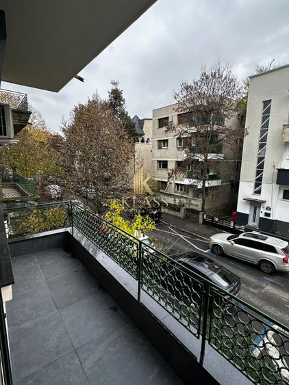 Apartament 3 Camere – Floreasca, Vedere către Parc + 2 Boxe
