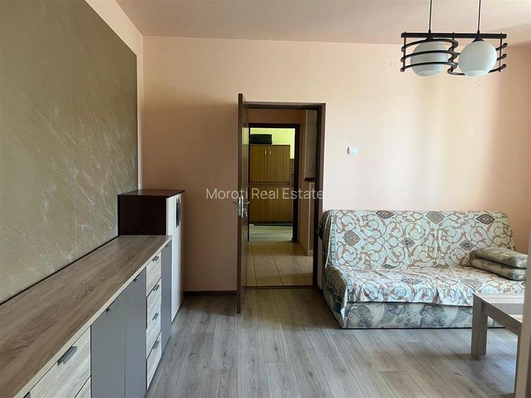 Apartament 3 camere Brad - 2