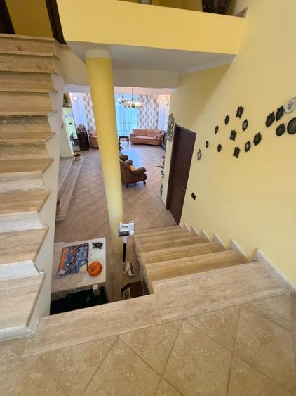 Casa P+1+M+gara, 285 mp, 600 mp teren, zona Bordei