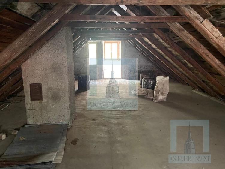 Casa singur in curte - zona Schei - 10