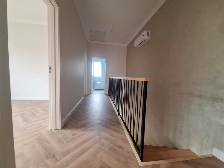 Duplex spatios cu 4 camere in Dumbravita -semineu- la 3 minute de Primarie