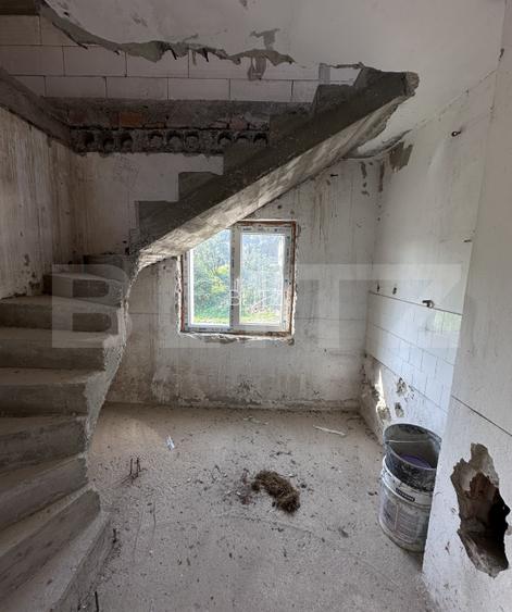 Casă cu potențial deosebit, 172 m2 utili, teren 500 m2, sat Buza ,Comision 0% - 12