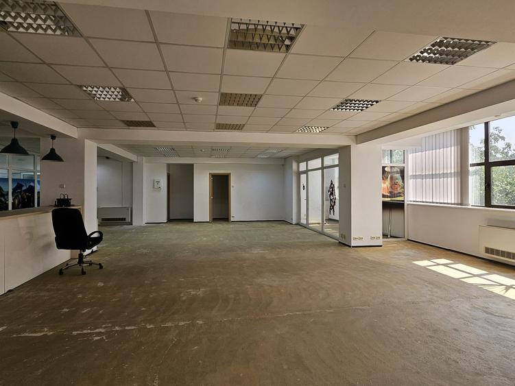 Birou - open space - Expozitiei