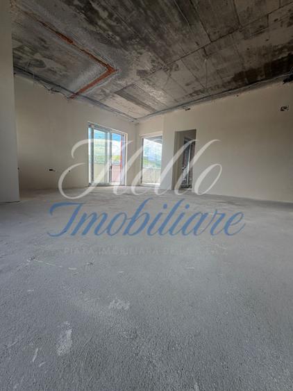Penthouse de vanzare 3 camere ,84,44 mp cu 2 Terase