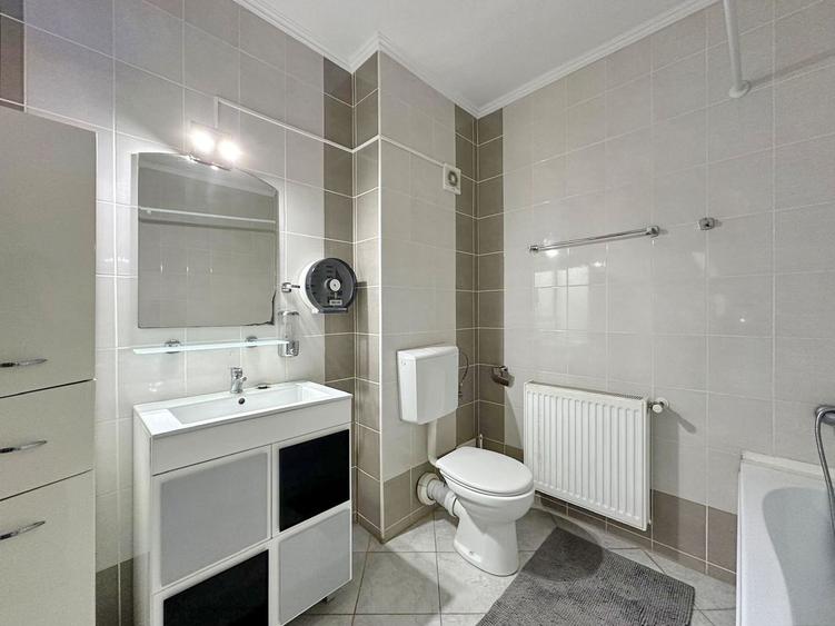 Apartament 2 camere cu strurctura generoasa, Zona Sanpetru