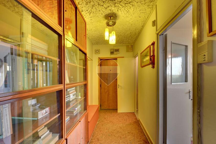 Apartament cu 3 camere de vânzare, zonă ultracentrală Timișoara