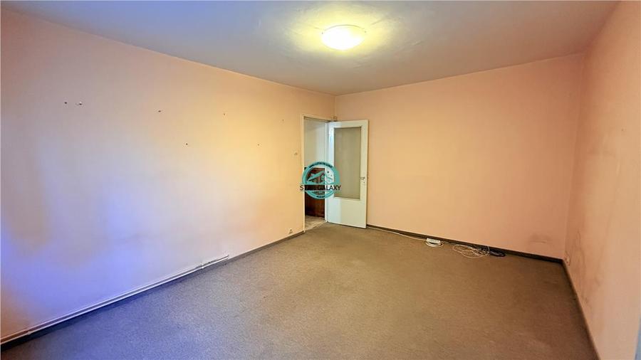 Vand apartament cu 2 camere in Cartierul Dambu, bloc izolat