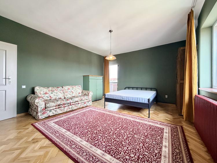 Inchiriere Apartament 3 camere, 117 mp, strada Paris, zona centrala