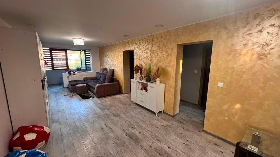 Se vinde duplex refacut complet