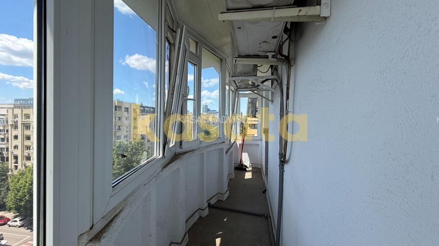 Birou I 3 camere I Camera de comert I metrou la 5 min I et 7 - 10