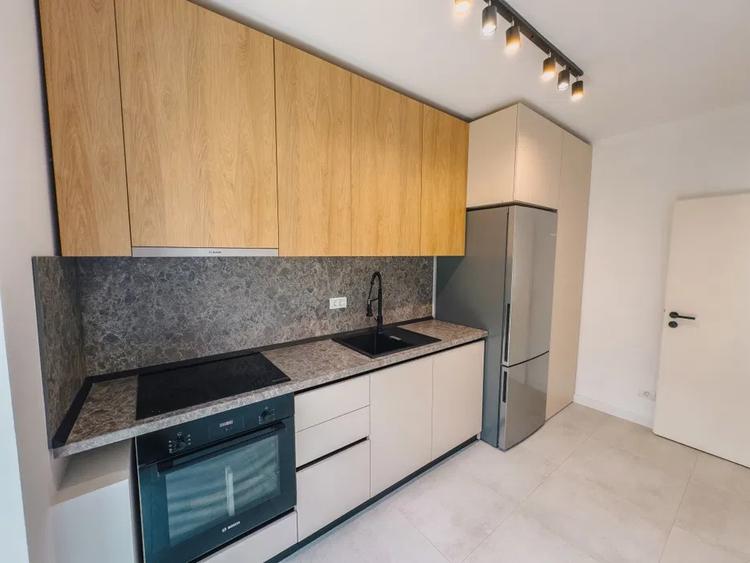 3 camere Vila | Pipera - The Village | Curte 45 mp + Loc de parcare