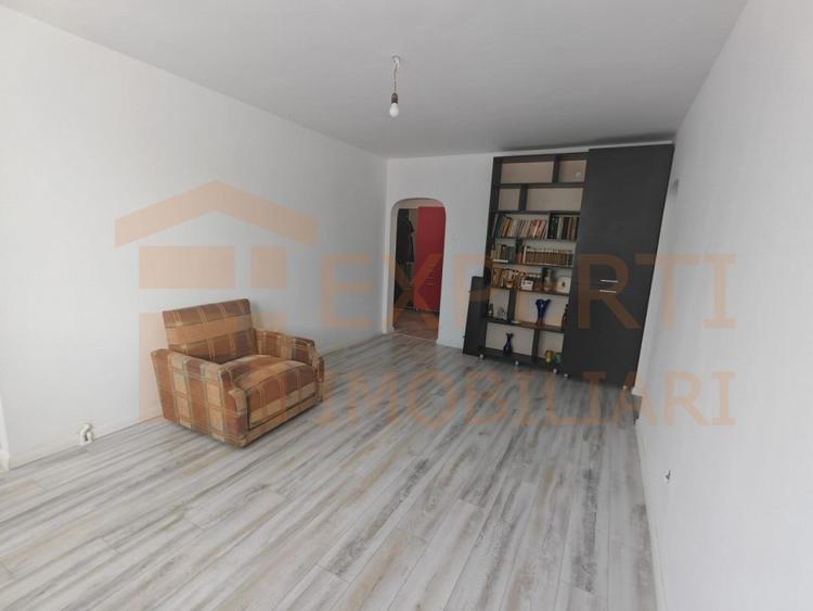 Apartament 3 Camere de vanzare in zona FAR - Constanța | Decomandat | Renovat