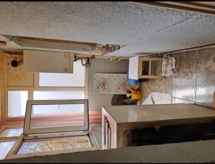 Dristor/Ramnicul Sarat,ap 2 camere,cf1 bloc 1983/92.000euro