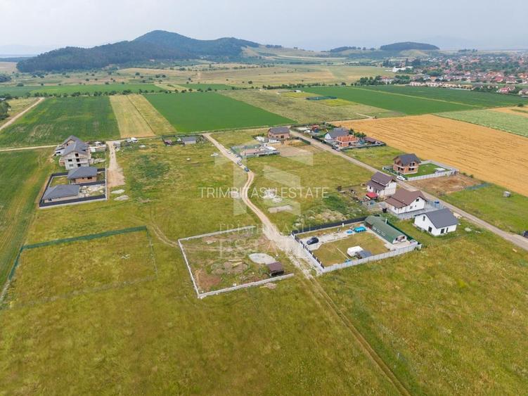 Sanpetru |Teren intravilan 733mp | 3 fronturi stradale - 17