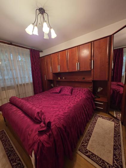 Drumul Taberei, 3 camere, decomandat, 2 min parc, 5 min metrou, etaj 1