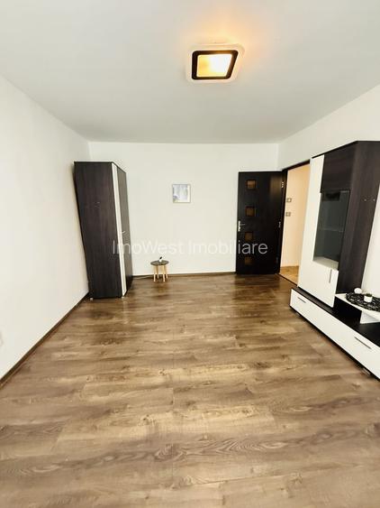 Șagului – Rebreanu – Carrefour | 1 cameră | Decomandat | Etaj 2 - 8
