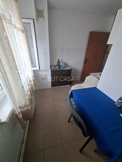 Apartament cu 1 camera decomandat, se poate transforma in 2 camere dec, zona Cug - 7