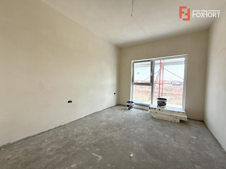 COMISION 0% Triplex cu 4 camere de vanzare in localitatea Sacalaz, zona Centrala