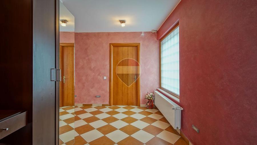 Casă cu garaj și panouri fotovoltaice – Codlea!