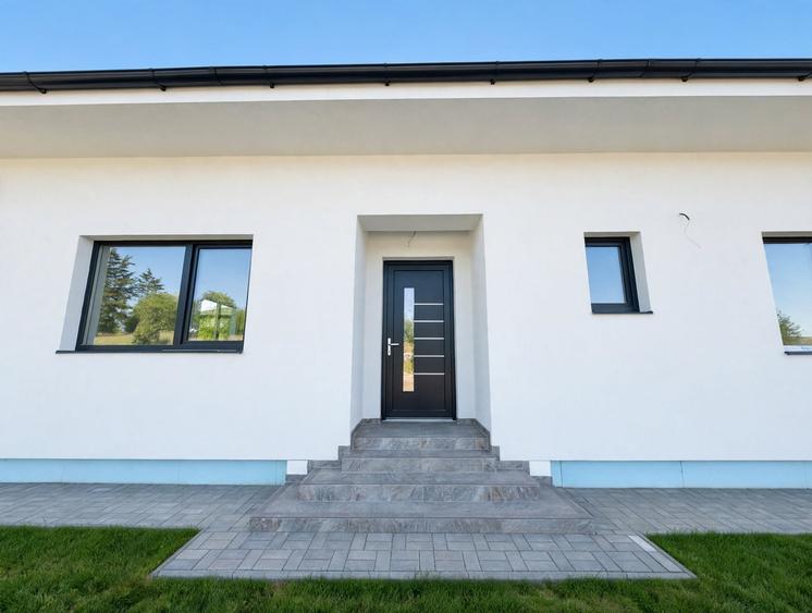 Casă individuală pe un singur nivel, clasa A, 300 mp curte, intrare Chinteni