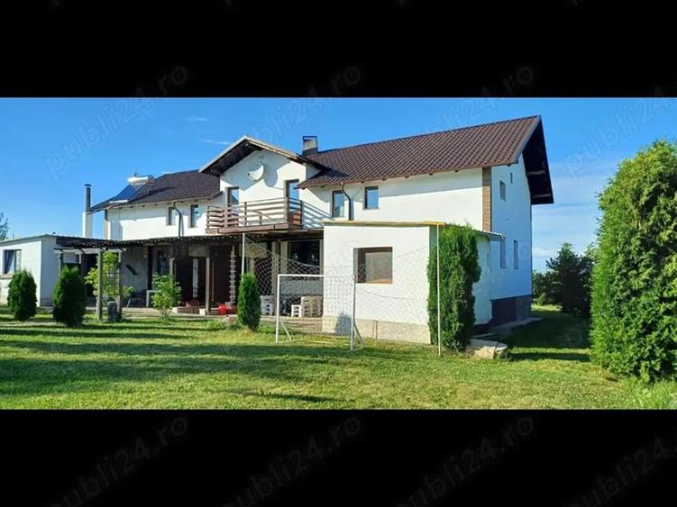 De vanzare vilă duplex