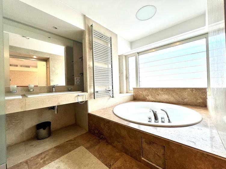 Kiseleff | 6 rooms 335 sq.m | 2 Parkings | Furnished or not | For rent