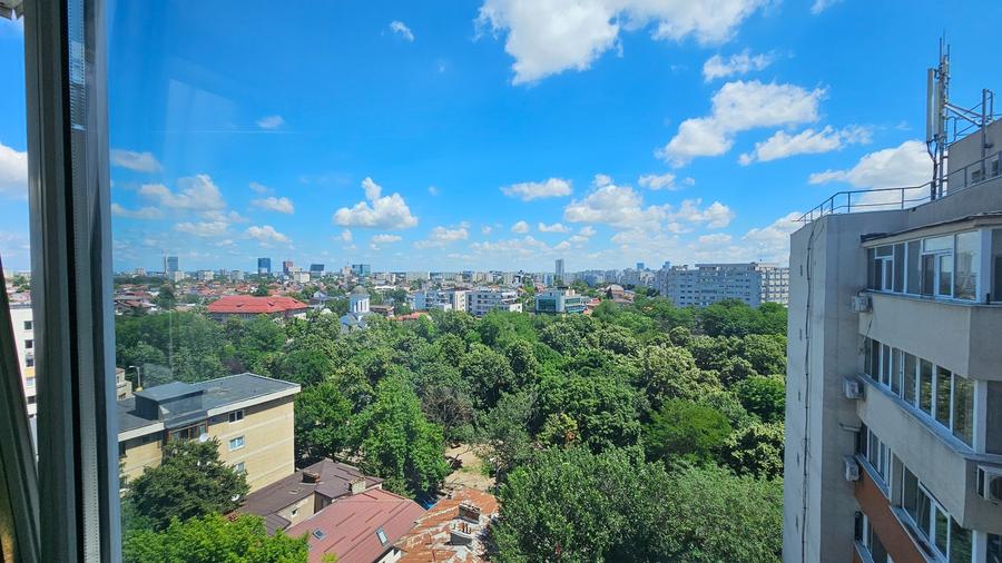 Zona Ion Mihalache 3 camere disponibil pentru vanzare