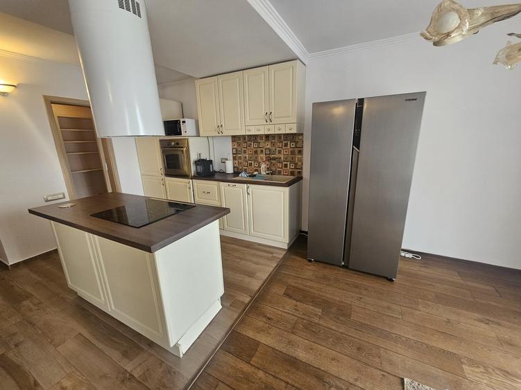 Apartament 3 camere Bdul Cetatii - etaj 1 bloc nou !!