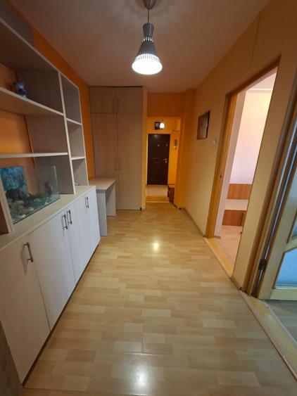 Apartament 3 camere decomandat, zona Pacurari