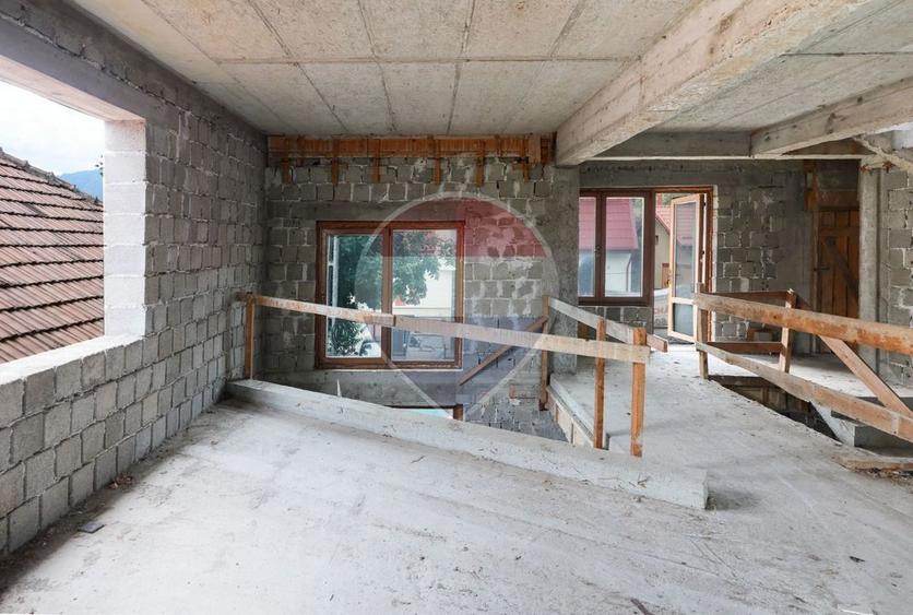 CASA LA ROSU | TOMIS 21 | 325MP | 346MP CURTE | 470 TEREN |ACCES AUTO