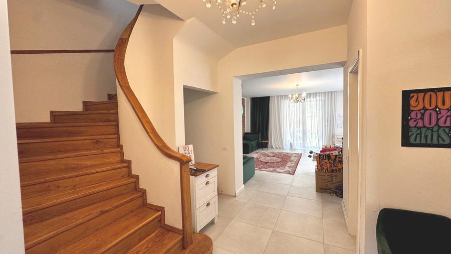 Casa de vanzare tip duplex -proprietate exclusiva in Centru vechi -curte privata