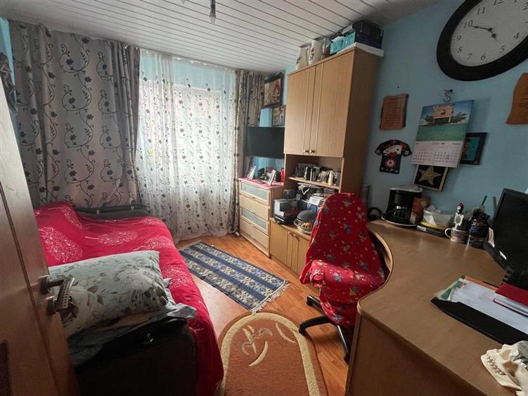 Caransebes, 3 Camere, Cf.,1. Dec., Zona Pipirig Polivalenta