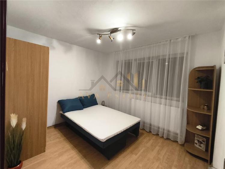 Apartament 3 camere, semidecomandat, 67 mp, et.3, +centrala-Zona Cetatii