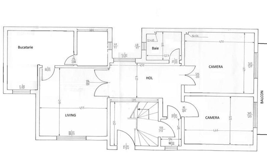 Apartament spatios la etajul 1 intr-o vila interbelica, pretabil birou